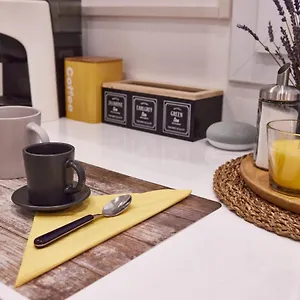 https://centro-storicomonolocale-5-min-castello-estense.emilia-romagnahotels.net
