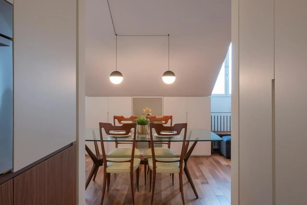 Luxury Apartment Near Arco Della Pace Guerrazzi 9 Milano 0*,  Italia