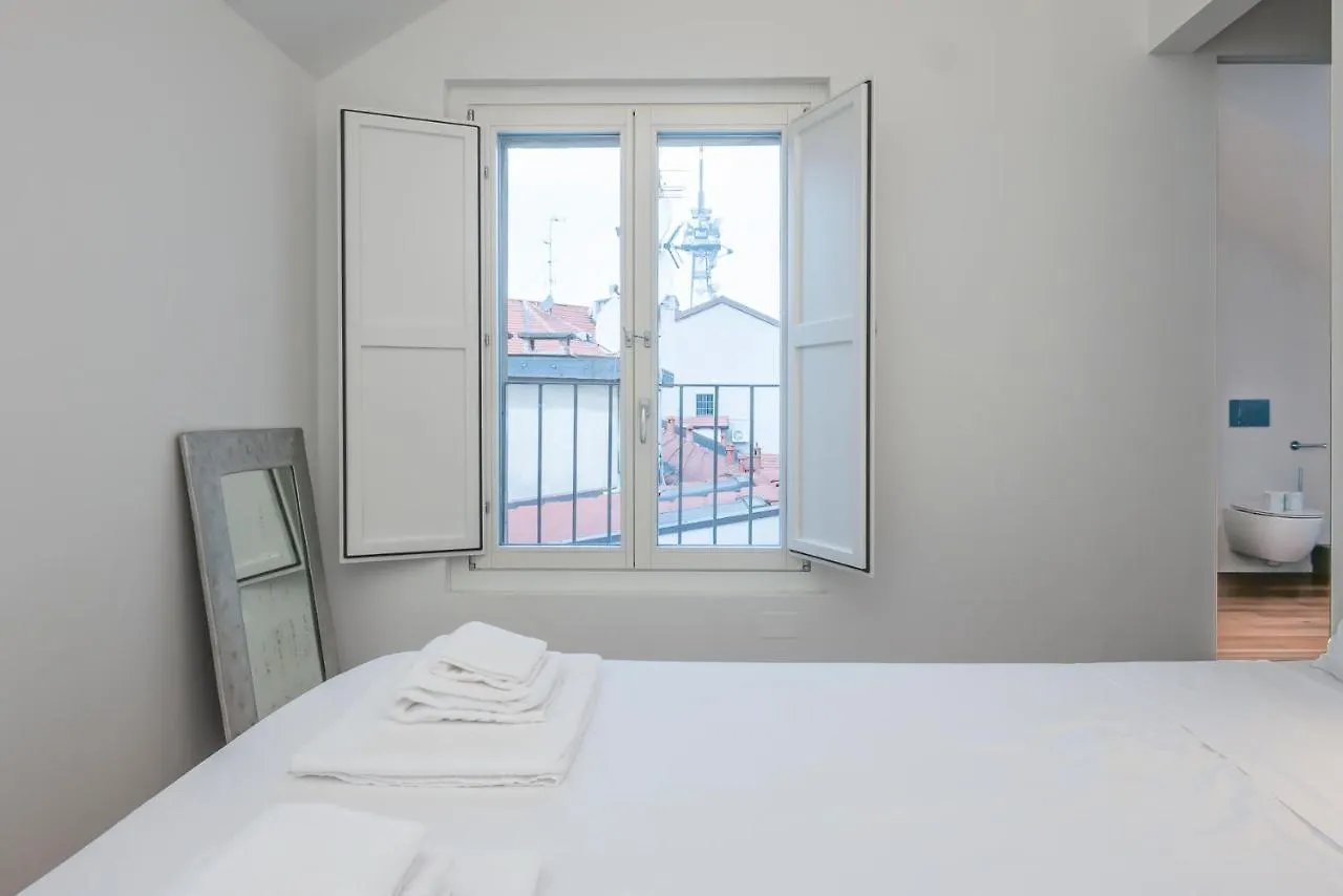 Luxury Apartment Near Arco Della Pace Guerrazzi 9 米兰